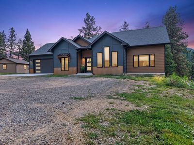 13 Rolling Stone Ln