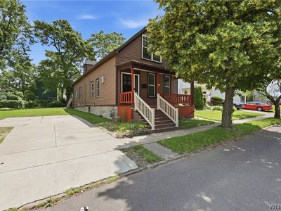137 Waverly St