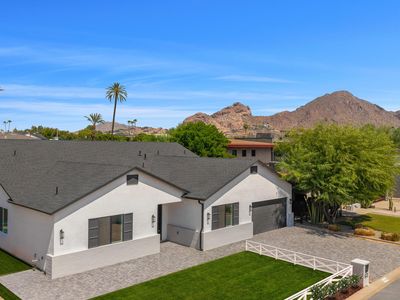 4048 E MINNEZONA Avenue