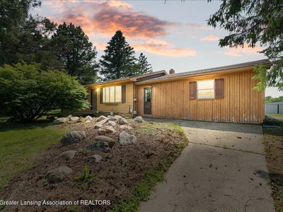 1570 S Williamston Rd