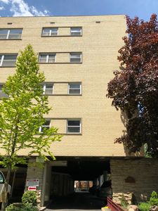 530 W Barry Ave APT 5D