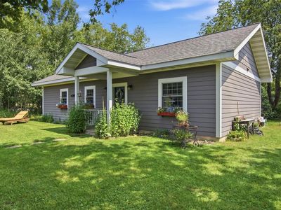 10886 Round Lake School Road