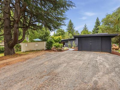 5830 Cuneo Court