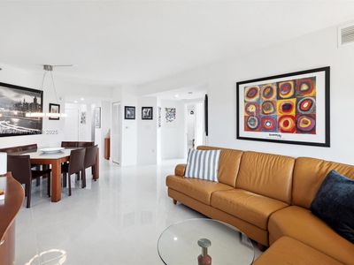 4242 NW 2nd St APT 1104