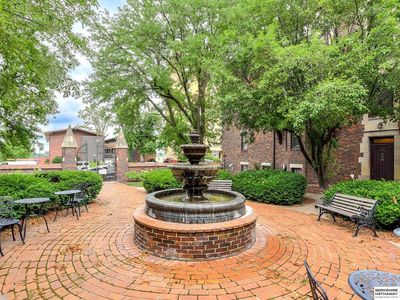 131 S 39th St APT 12