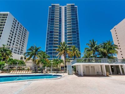 2655 Collins Ave APT 1907