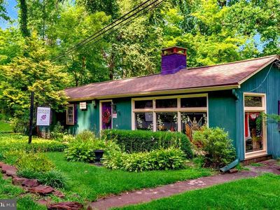 166 River Rd