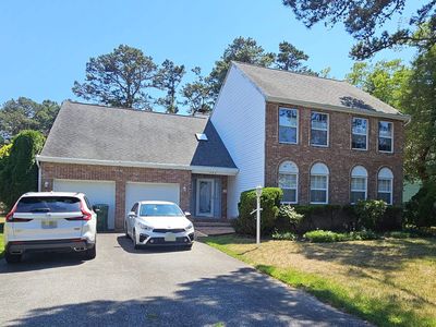 734 E Village Dr