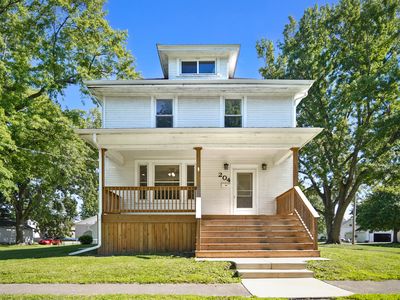 Property at 204 E 3rd St, El Paso, IL