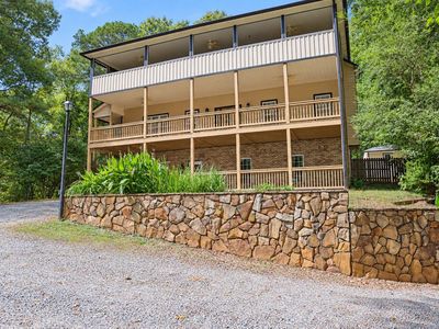 1070 Maxwell Rd