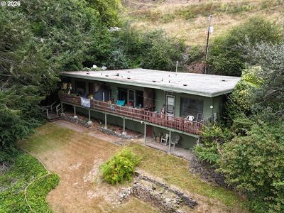 16233 Ivy Ln