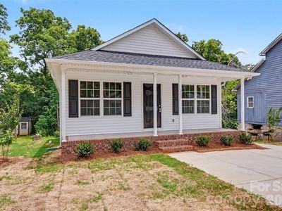 305 Hagins St