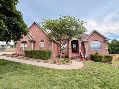 706 Gleneagle Ln