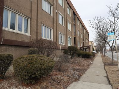 10048 S Pulaski Rd APT 2C