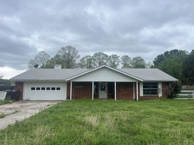 1309 Sherry Ln