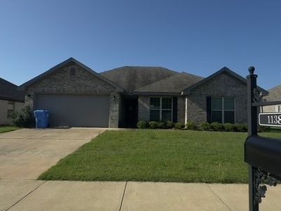 1138 Honeysuckle Dr