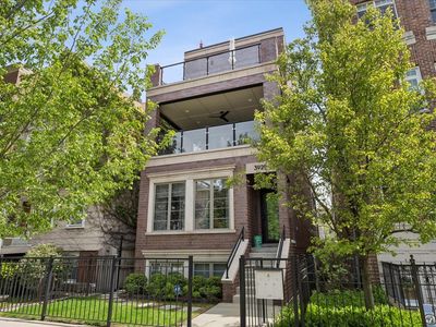 3929 N Greenview Ave #3