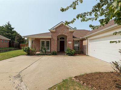 1412 Sleepy Hollow Dr