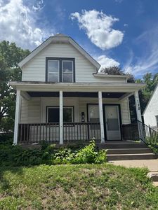128 4th Ave S