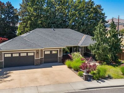 3484 Ashwood Drive