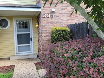 200 Lodge Dr APT 305