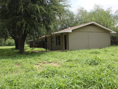 723 W BRAZOS ST