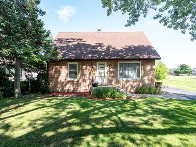 Property at 3315 Emmaus Ave, Zion, IL