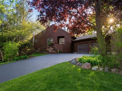 1815 Royal Oaks Dr