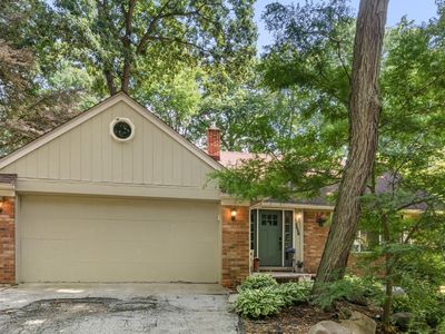 5898 Hummingbird Ln