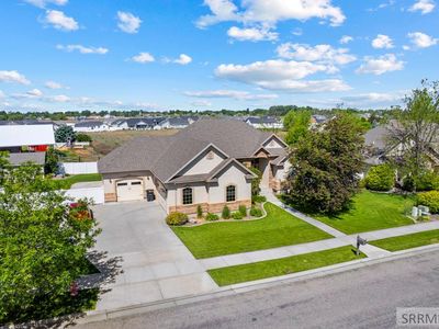 1854 Castelli Dr