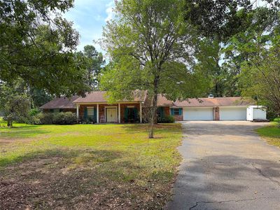 851 Oakridge Dr