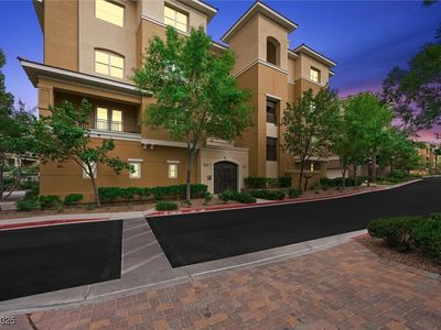 9207 Tesoras Dr UNIT 302