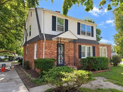 102 Watford Ln