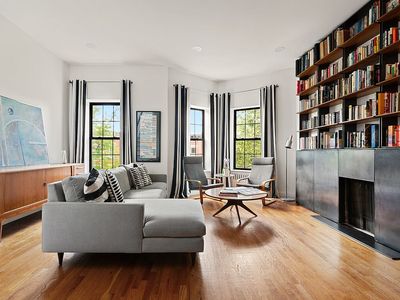 667 Degraw St APT 3
