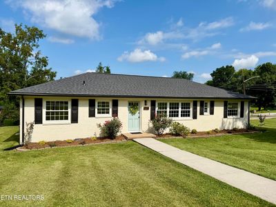 3729 Lucinda Dr