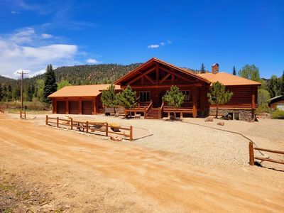 1103 E Spring Hollow Rd