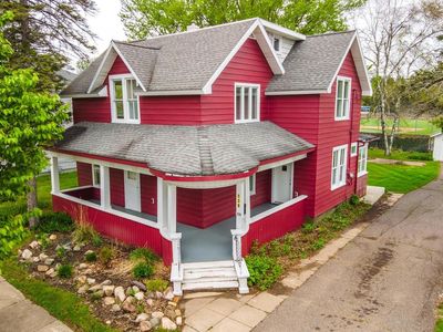 108 E 4TH STREET