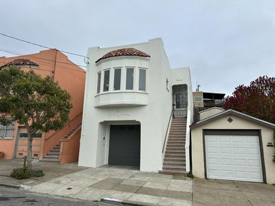 207 Edinburgh St