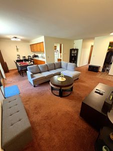 Property at 940 Jefferson Ave Unit B, Elgin, IL