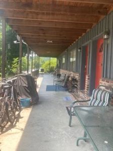 2420 Riverbend Loop