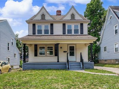 44 E Beechwood Ave