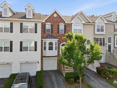 575 Coventry Dr