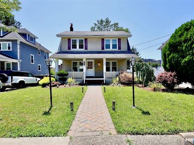233 Hamilton Pl