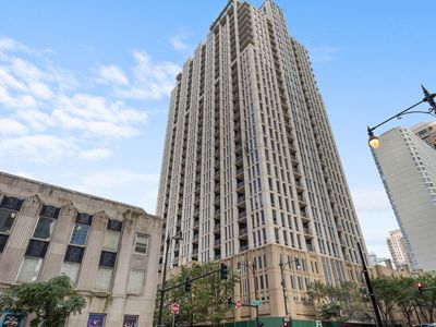 1250 S Michigan Ave APT 2704