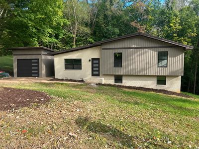 1017 Hillcrest Rd