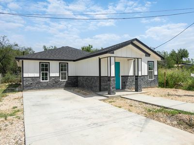 200 Graham St