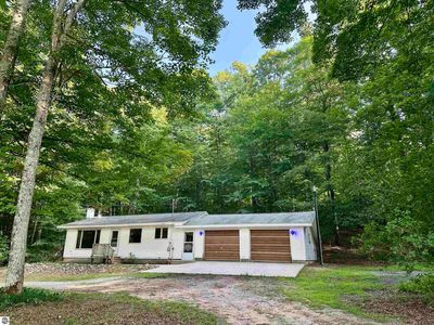 950 E Sullivan Woods Rd