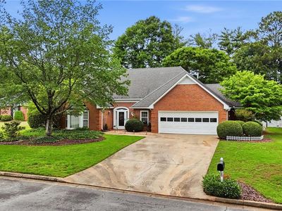 220 Stepping Stone Dr