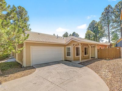 1113 N Flowing Springs Trail