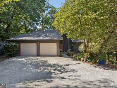 326 W Claiborne Ct